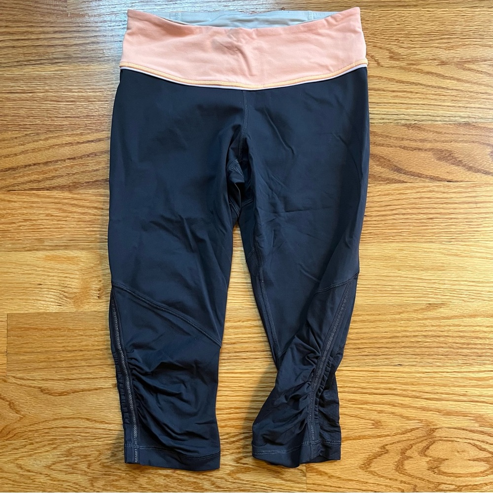 Lululemon black crop leggings size 6